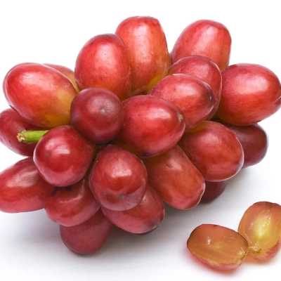 Queen Rouge Grapes